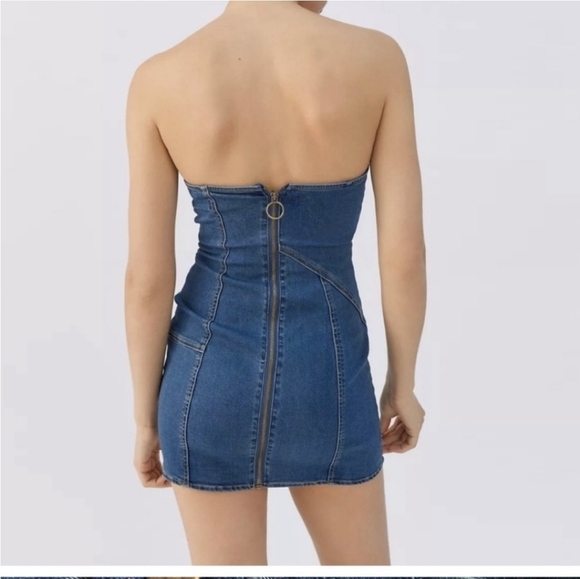 Urban Outfitters Denim Tube Mini Dress Indigo. Size Medium. New without tags. - Picture 2 of 9